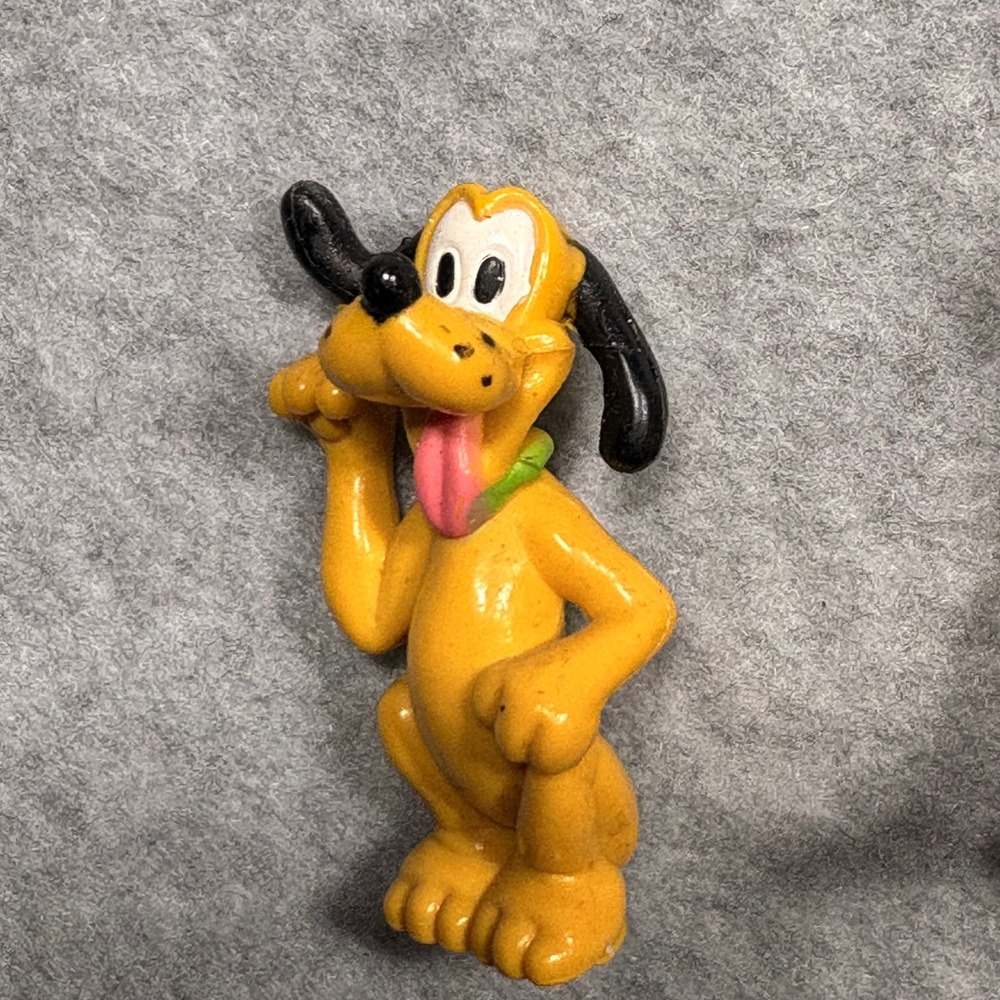 Disney Pluto PVC Toy Figurines Set of 2 Vintage Mickey Mouse Dog Collectibles - Picture 3 of 4